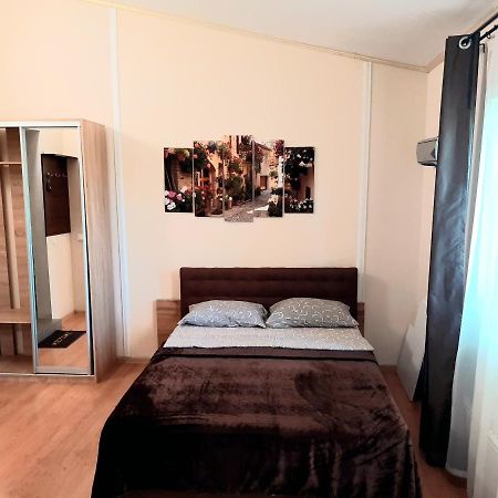 Studio Apartments In Center Mini 5 Поверх Без Ліфту Ivano-Frankivsk Exterior photo
